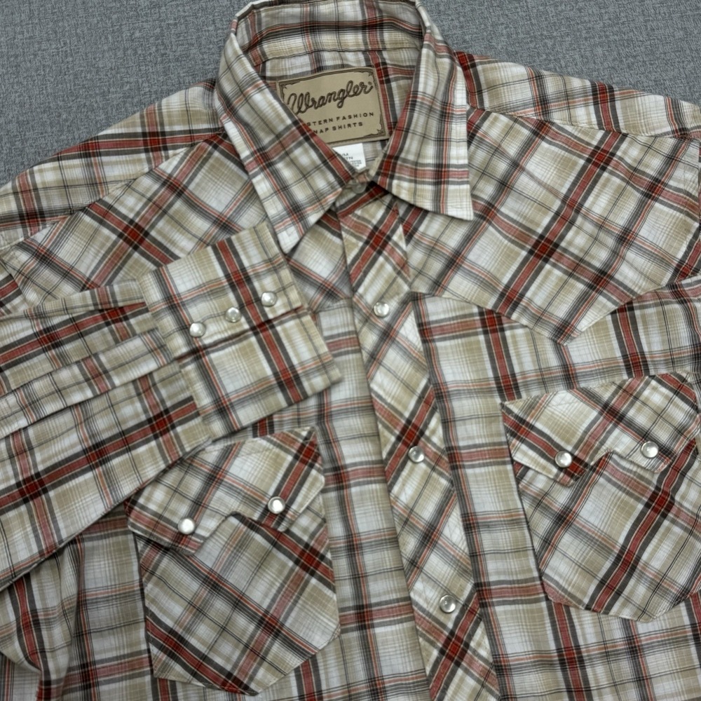 Wrangler Men's Medium Pearl Snap Long Sleeve Cotton Blend Western Farm Tan Plaid